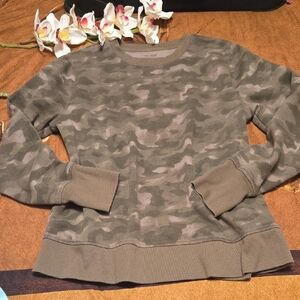 Tek Gear Camo Print Sweatshirt with thumbholes